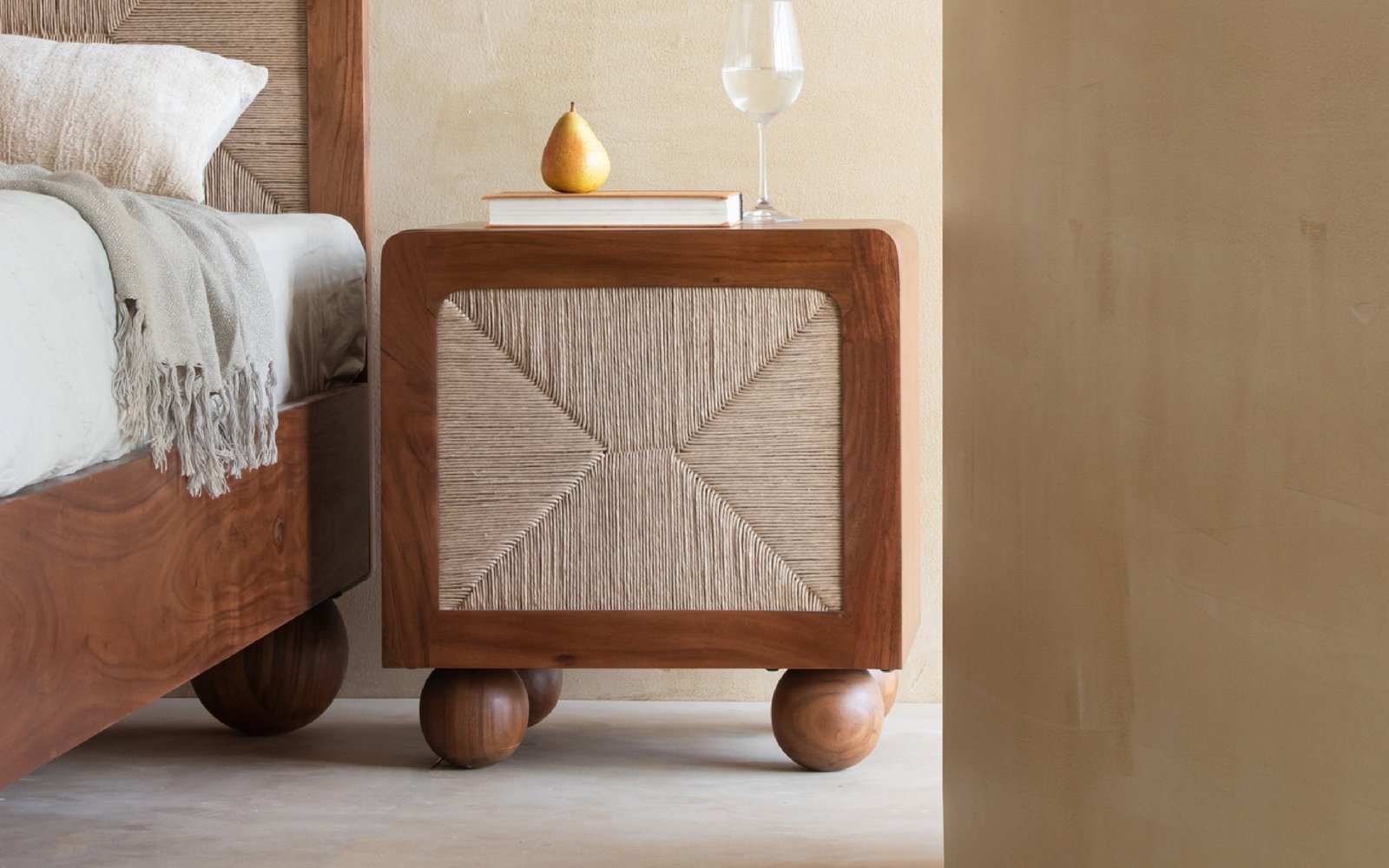 AbacusBedsideNatural1_632b6d6e-fb4e-42b6-b649-ceb6025d2128